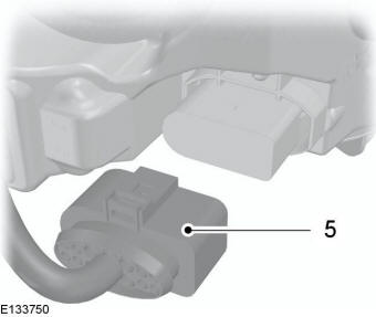 5. Desenchufe el conector.