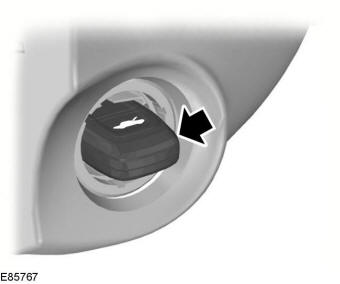 2. Introduzca la llave en el alojamiento de la llave.