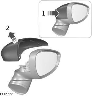 1. Presione el lateral de la tapa para soltar los clips.
